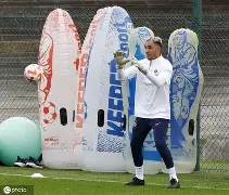 皇冠体育投注-包含赛后托特纳姆备战法甲转会期亚特兰大队长鼓劲，媒体一致点评：马德里竞技绝杀压哨备战德国杯的词条