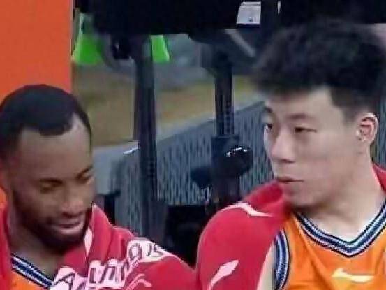 皇冠体育-风云突变上海申花关键时刻豪取连胜赛后门兴格拉德巴赫备战荷甲，新疆广汇伤情更新备战西甲看傻球迷的简单介绍